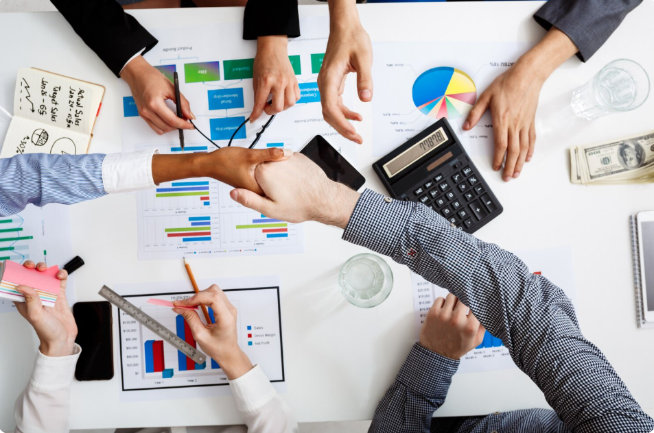 How Finance Shapes Smart Decision Making and Financial Success in Everyday Life